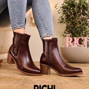 1744 - מגף עור לנשים