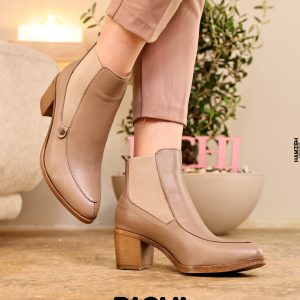 1733 - מגף עור לנשים